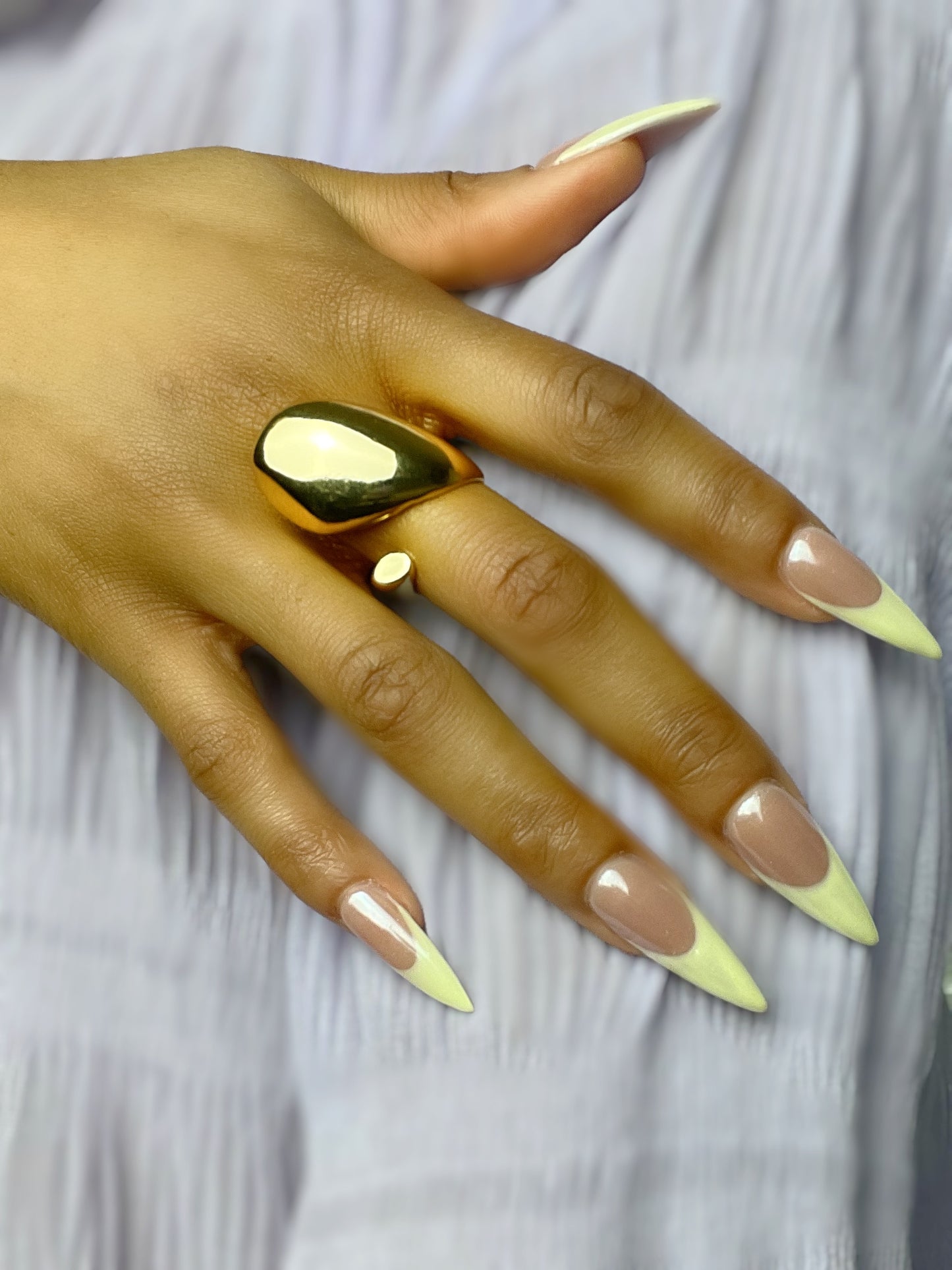 Amelia Ring
